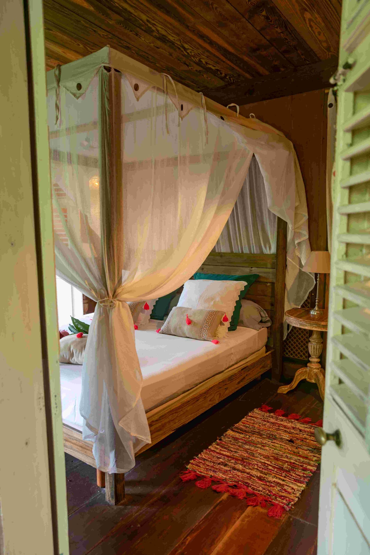 Entrée indépendante de la chambre Bougainvilliers